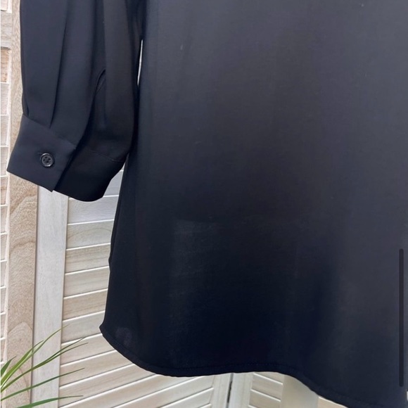 ➖Chico's Black Button Down Long Sleeve Hidden Button Packet Side Slit Tunic. M - Picture 6 of 10